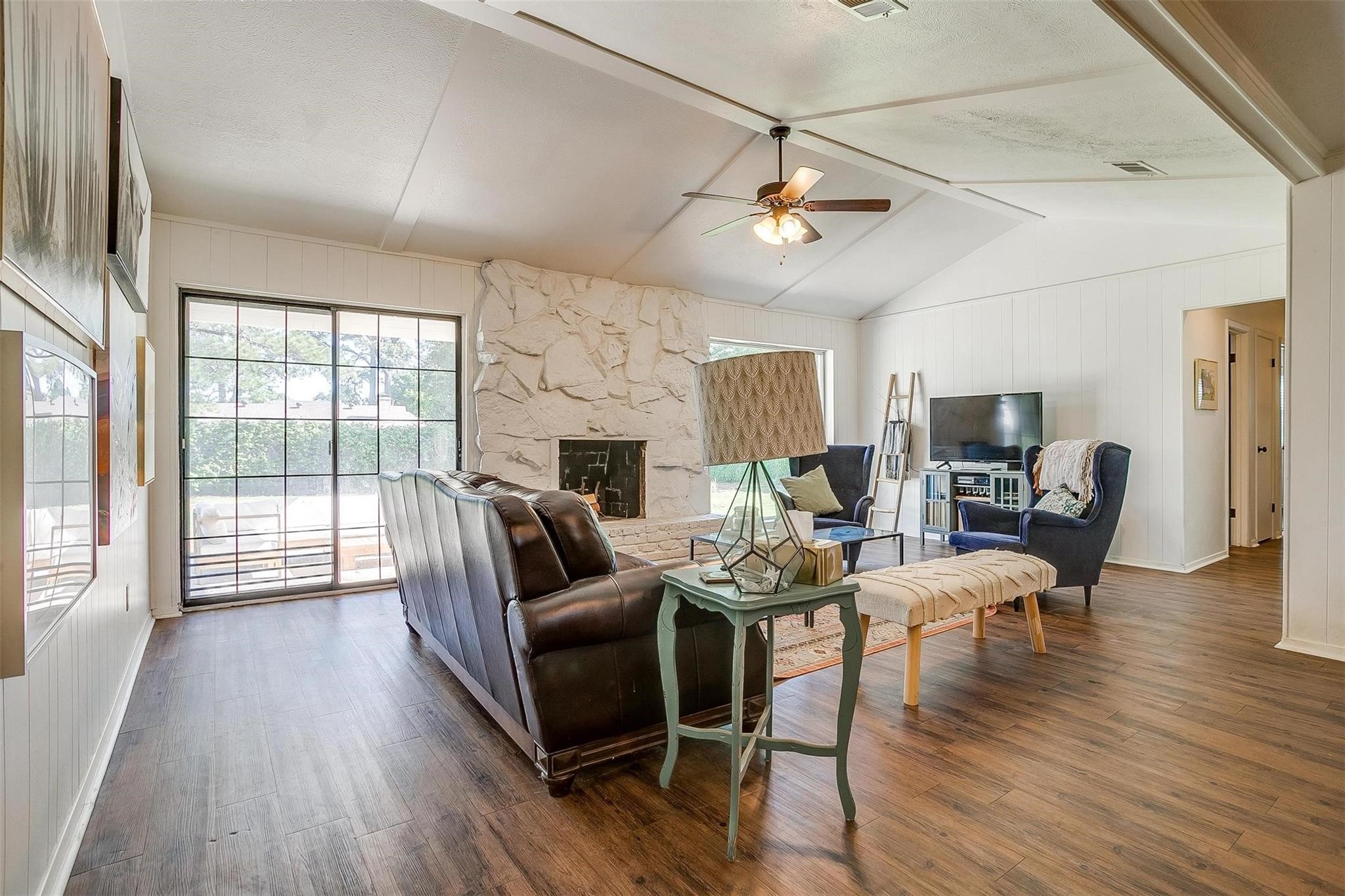 2212 Ridge Lane Grapevine TX 76051
