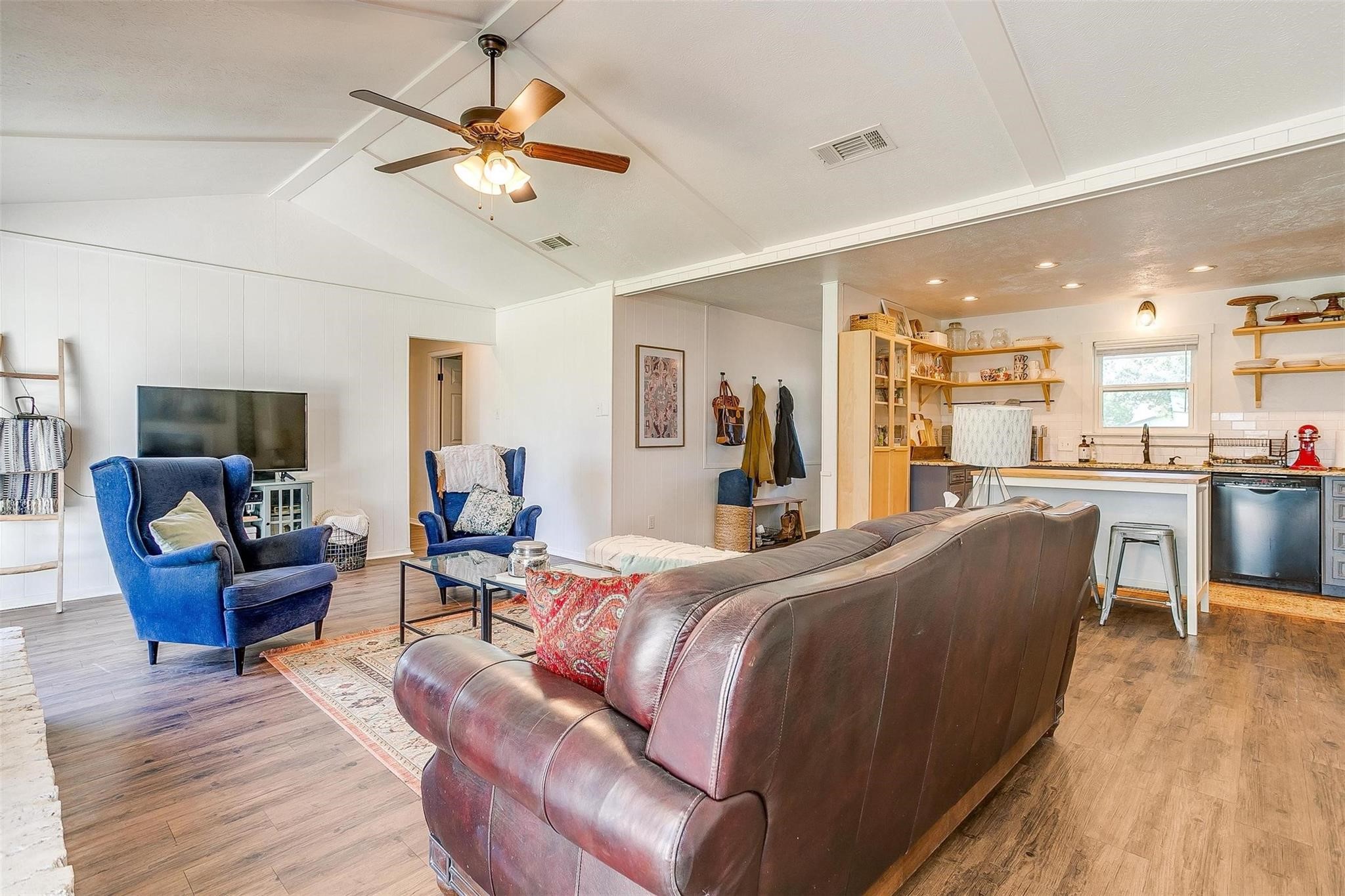 2212 Ridge Lane Grapevine TX 76051