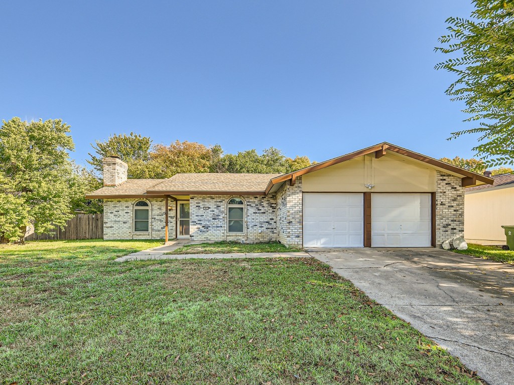 1805 Guinevere Street Arlington TX 76014