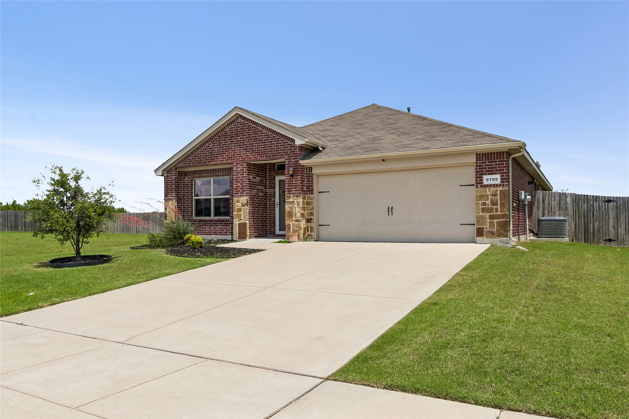9705 Snowbell Lane Fort Worth TX 76036