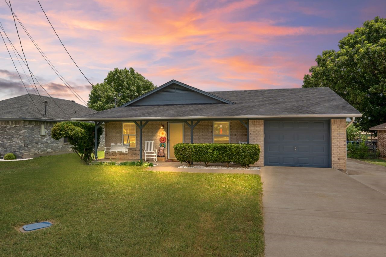 808 Keaton Road S Sanger TX 76266