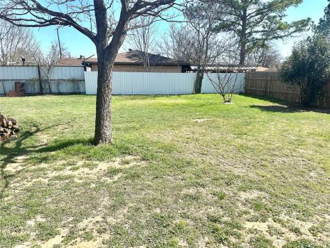 129 Bowie Circle Brownwood TX 76801