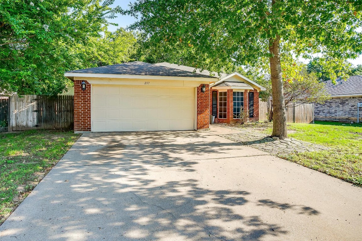 237 King Arthur Drive Weatherford TX 76086