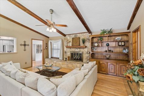 1401 Clover Hill Road Mansfield TX 76063