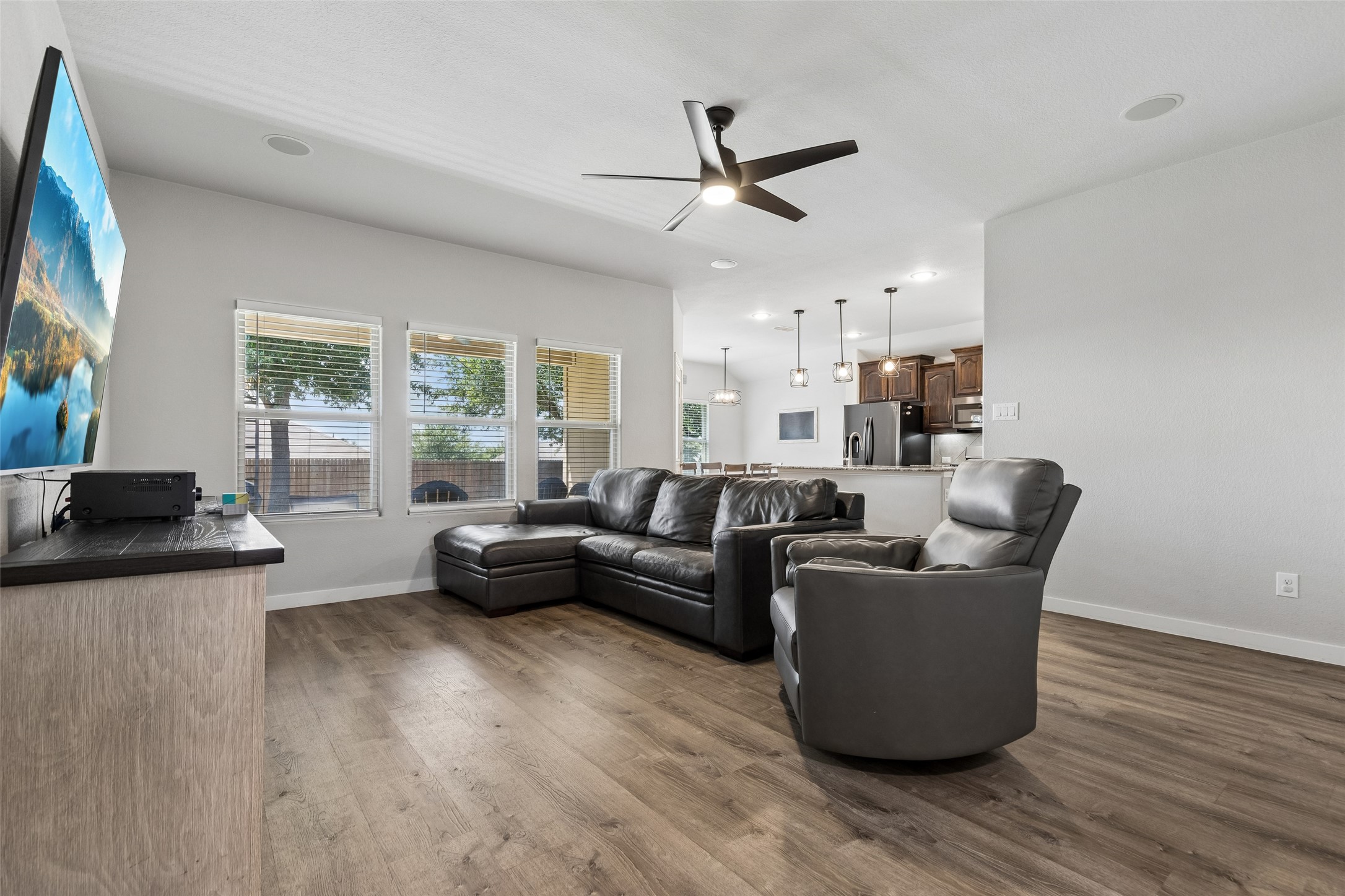 1412 Meadowlakes Drive Azle TX 76020