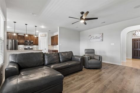 1412 Meadowlakes Drive Azle TX 76020