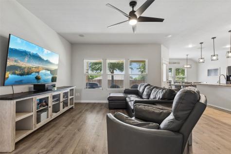 1412 Meadowlakes Drive Azle TX 76020