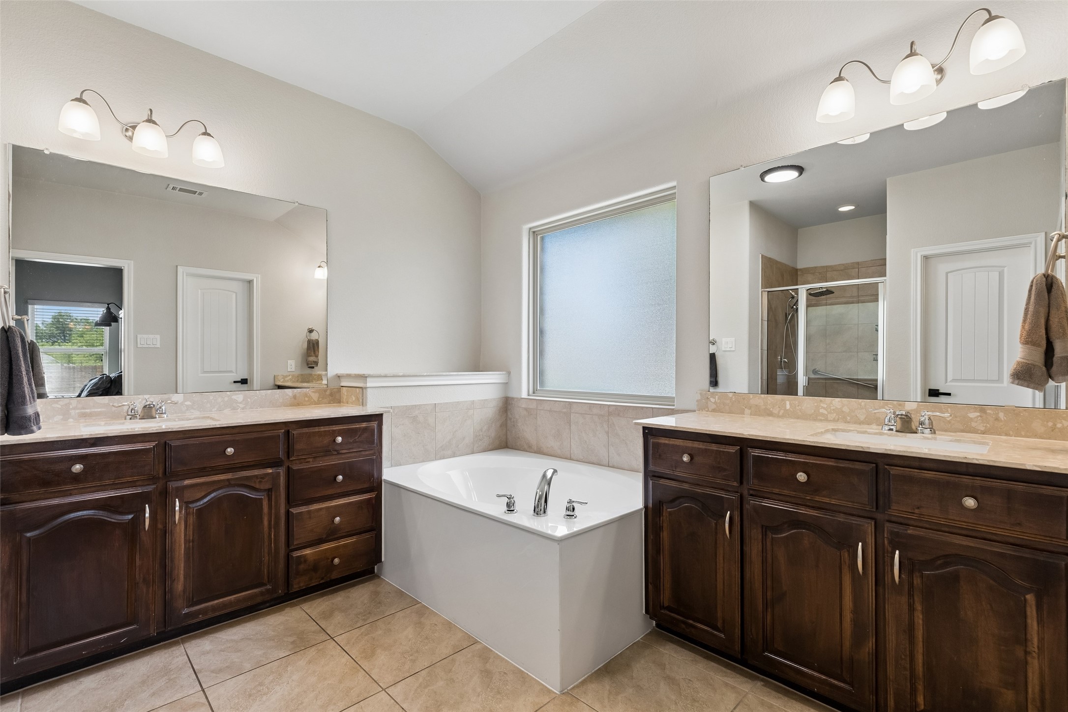 1412 Meadowlakes Drive Azle TX 76020