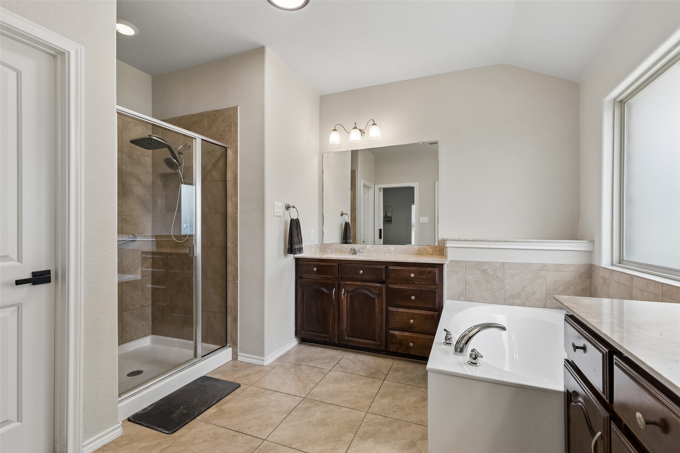 1412 Meadowlakes Drive Azle TX 76020