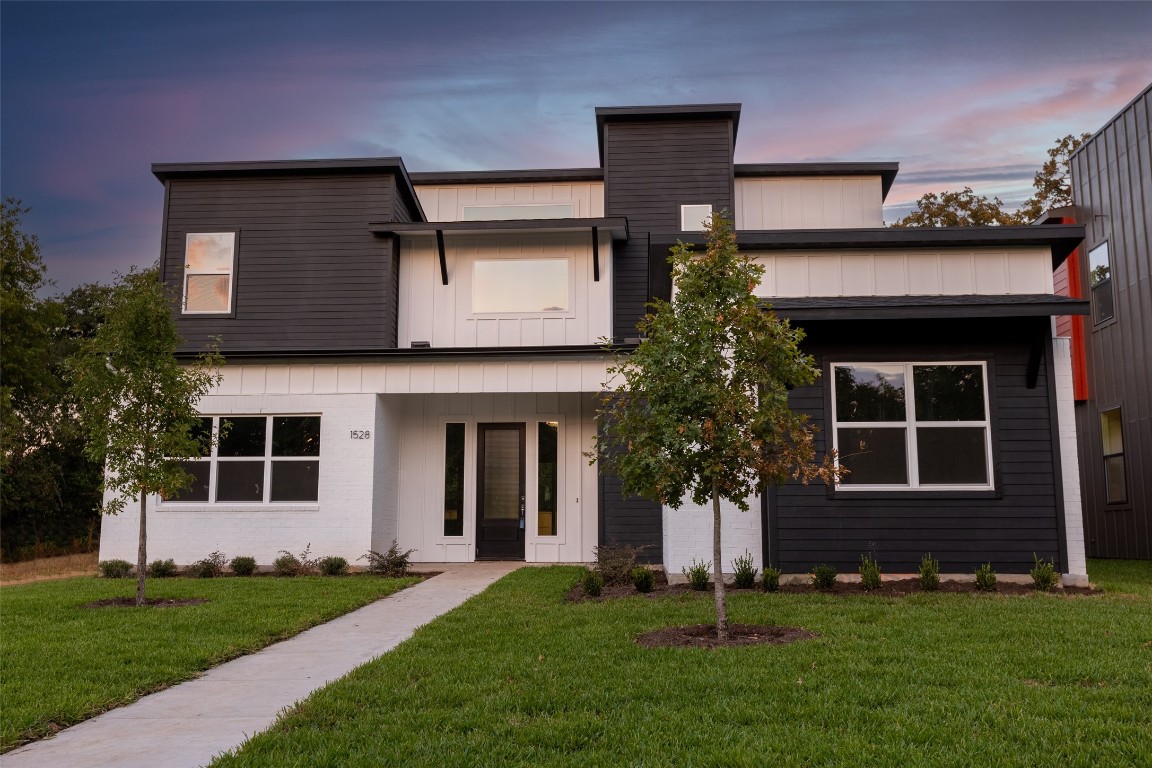 1528 Oak Knoll Street Dallas TX 75208