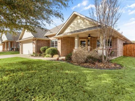 715 Yaupon Court Burleson TX 76028