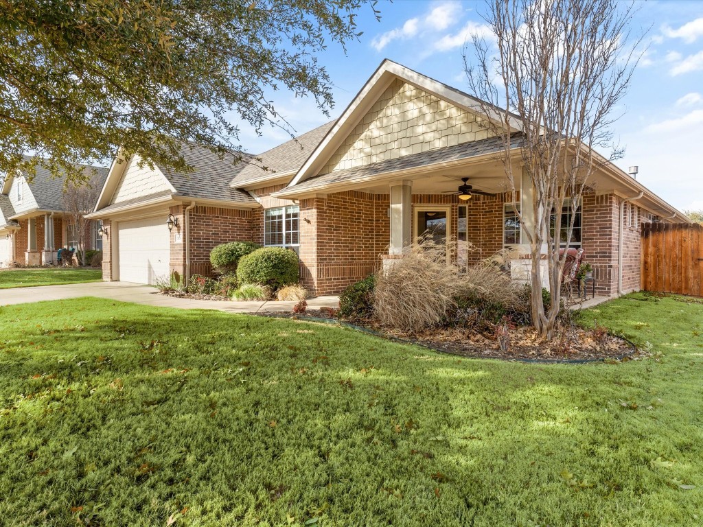 715 Yaupon Court Burleson TX 76028
