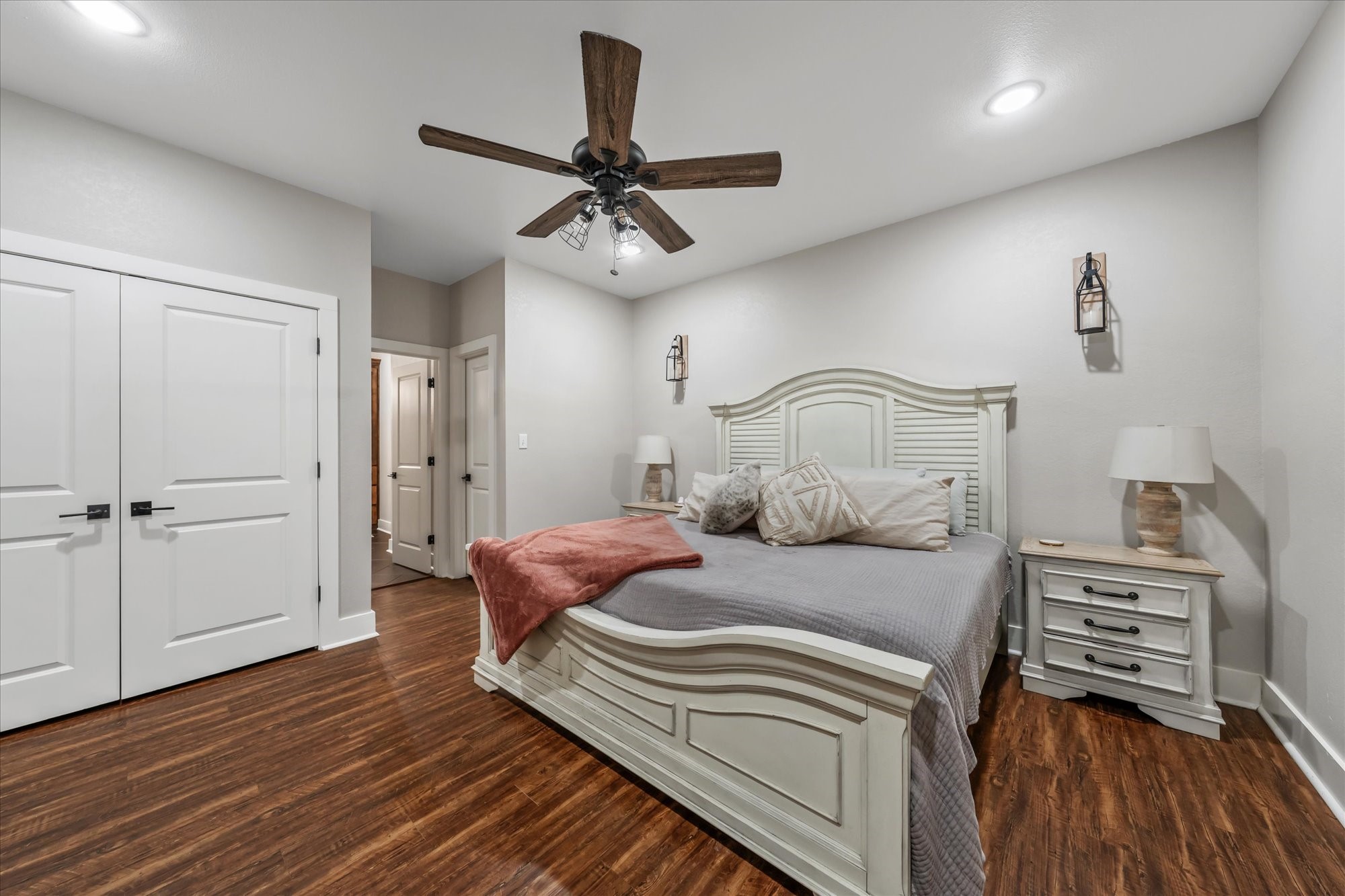 1000 W Main Street Chandler TX 75758