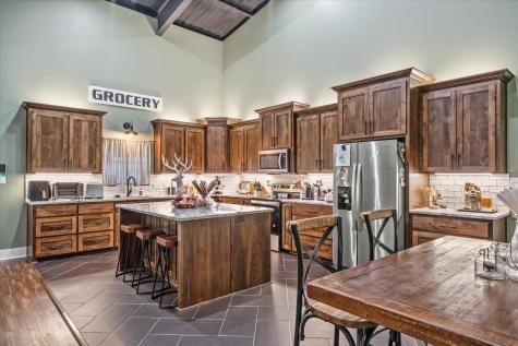 1000 W Main Street Chandler TX 75758