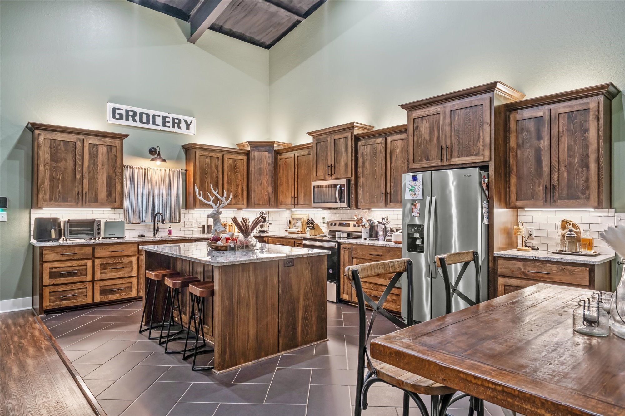 1000 W Main Street Chandler TX 75758