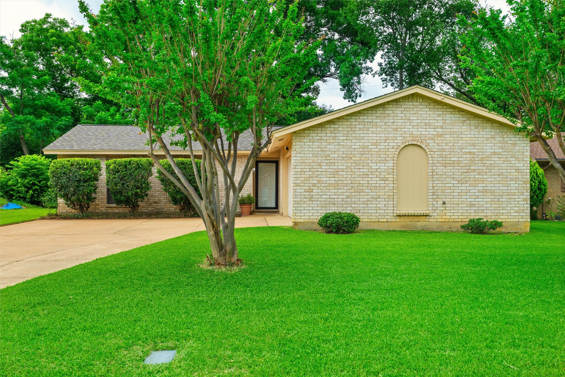 2604 Buffalo Drive Arlington TX 76013