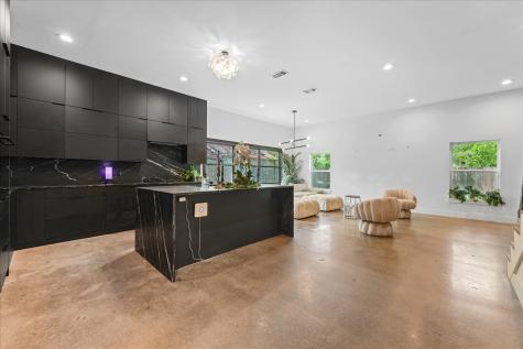 2403 Dathe Street Dallas TX 75215