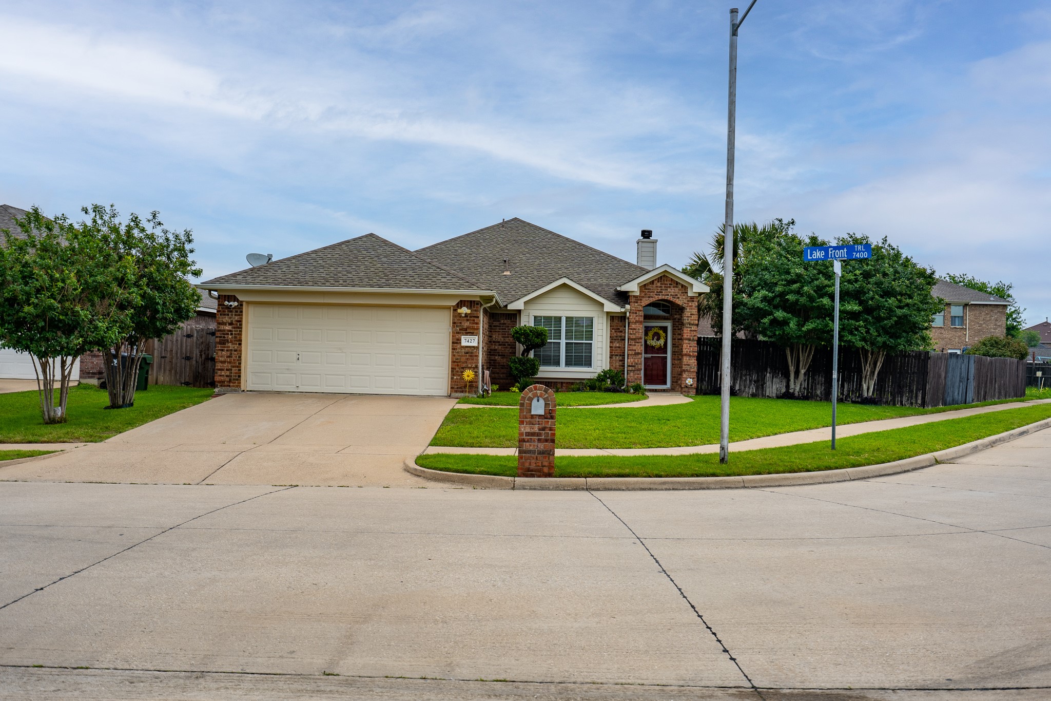 7427 Lake Front Trail Arlington TX 76002