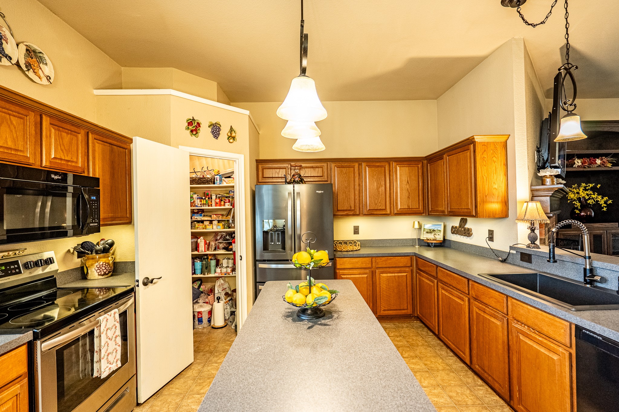 7427 Lake Front Trail Arlington TX 76002
