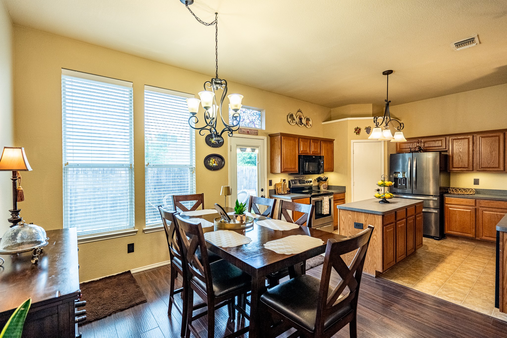 7427 Lake Front Trail Arlington TX 76002