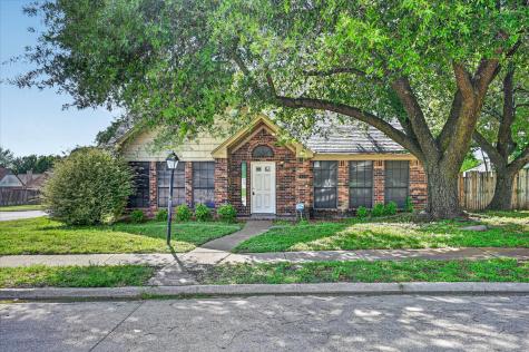 819 Tifton Court Lancaster TX 75146