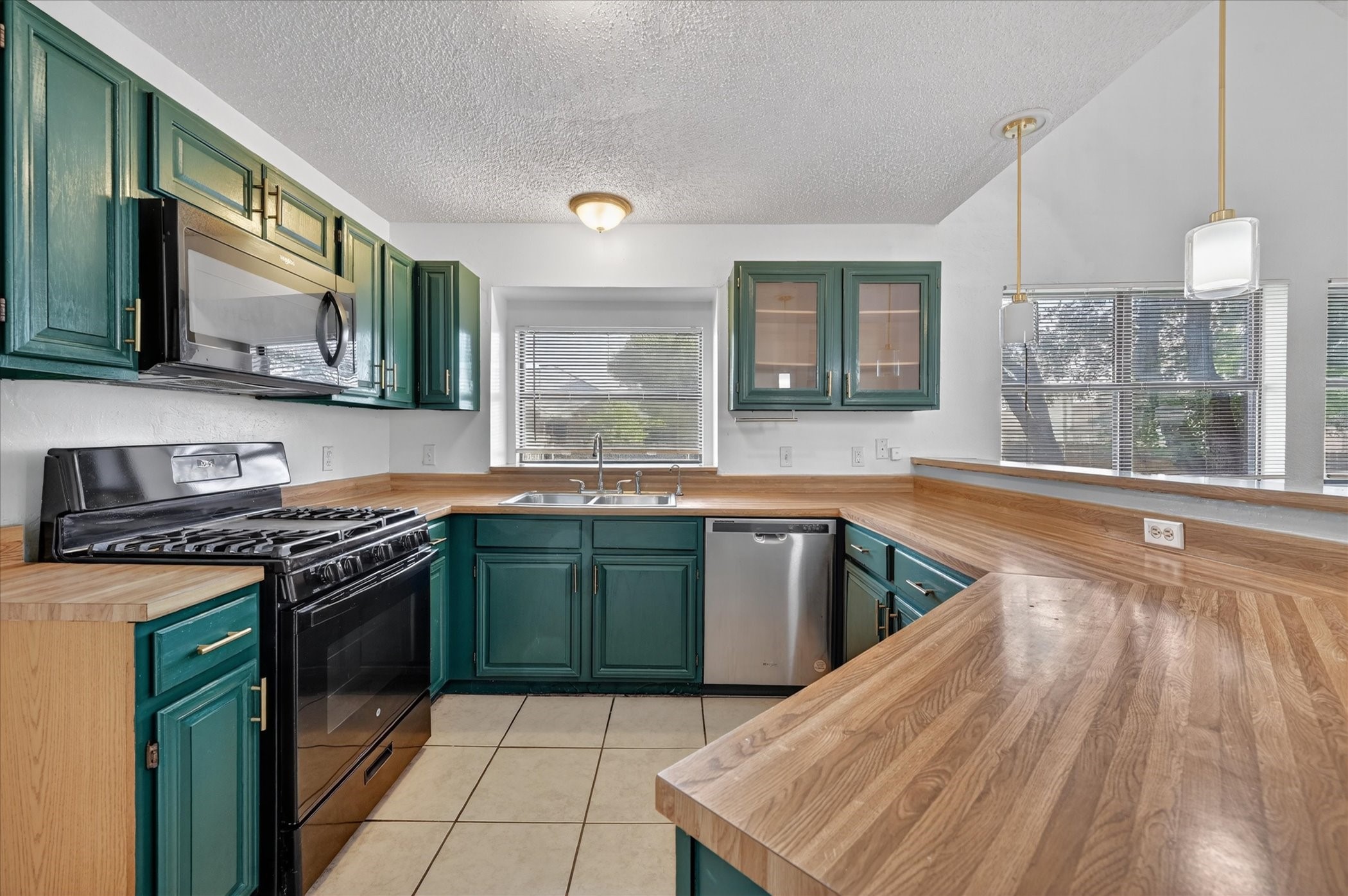 819 Tifton Court Lancaster TX 75146