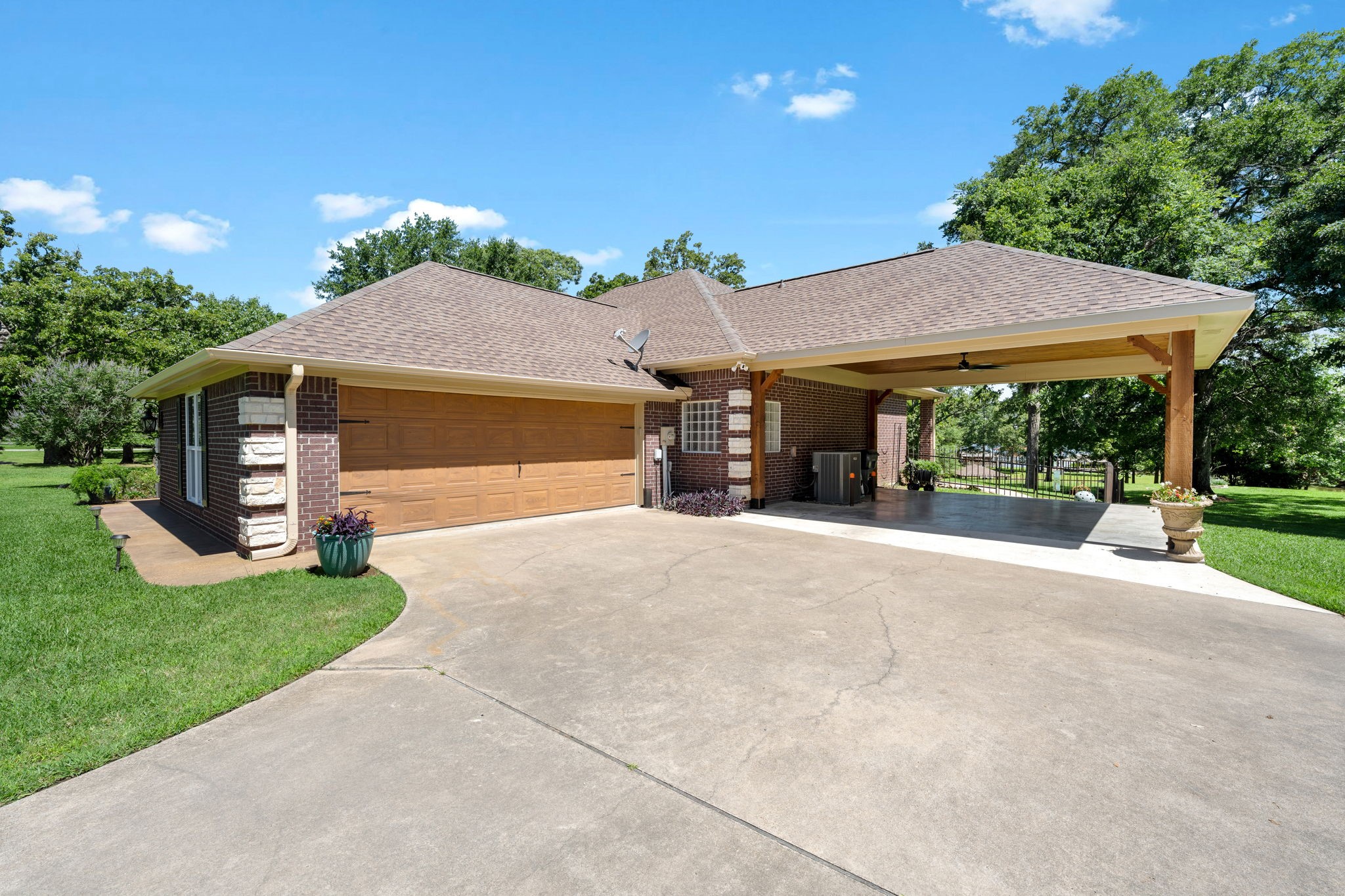 5937 Private Road 5937 Emory TX 75440