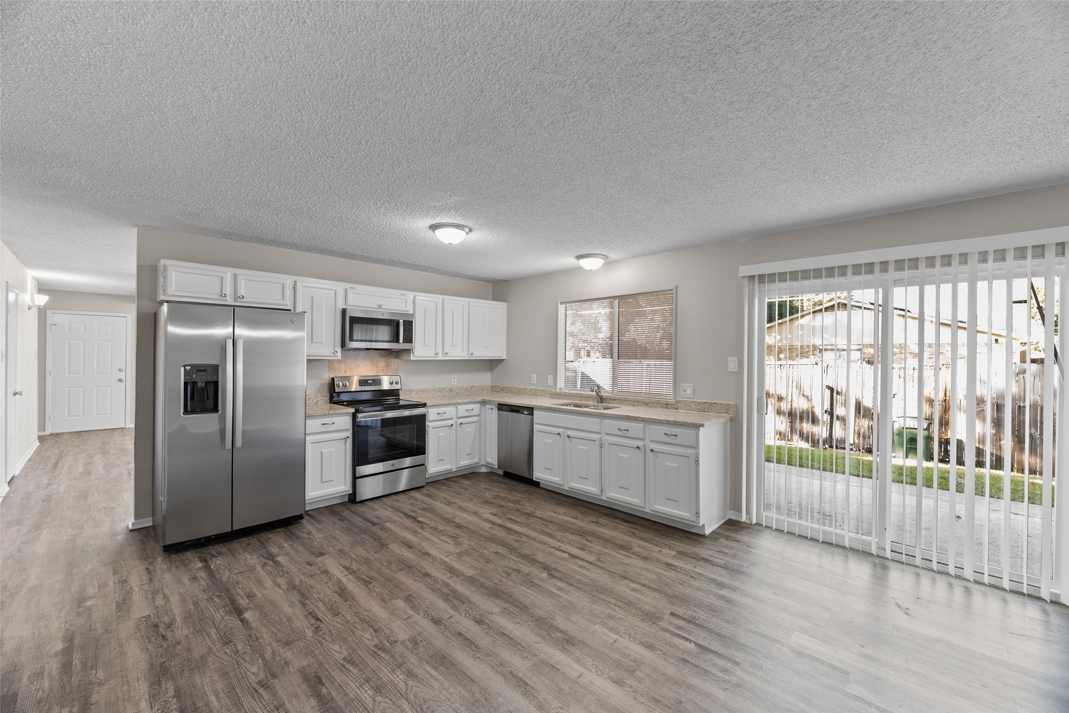 2011 Lavon Creek Lane Arlington TX 76006