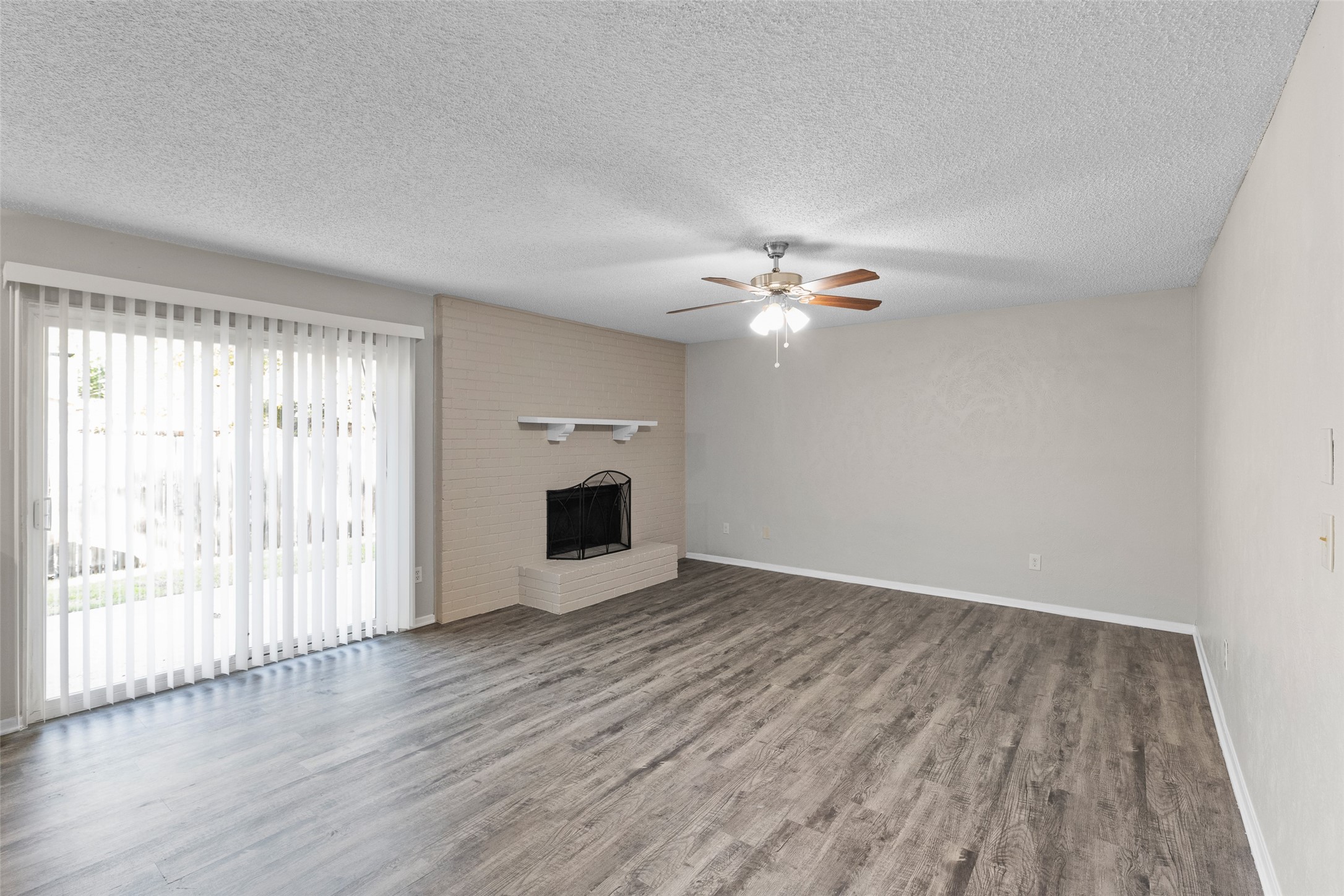 2011 Lavon Creek Lane Arlington TX 76006