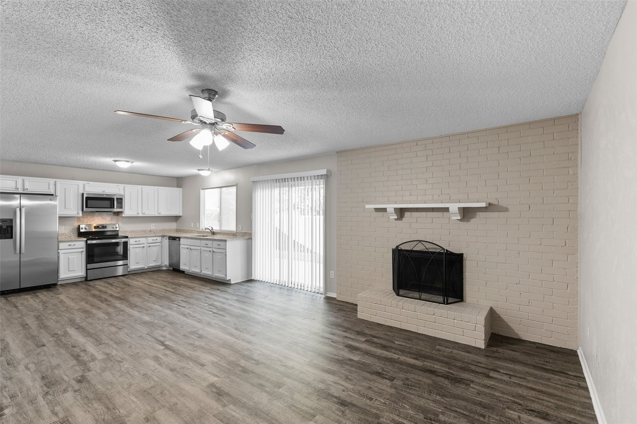 2011 Lavon Creek Lane Arlington TX 76006