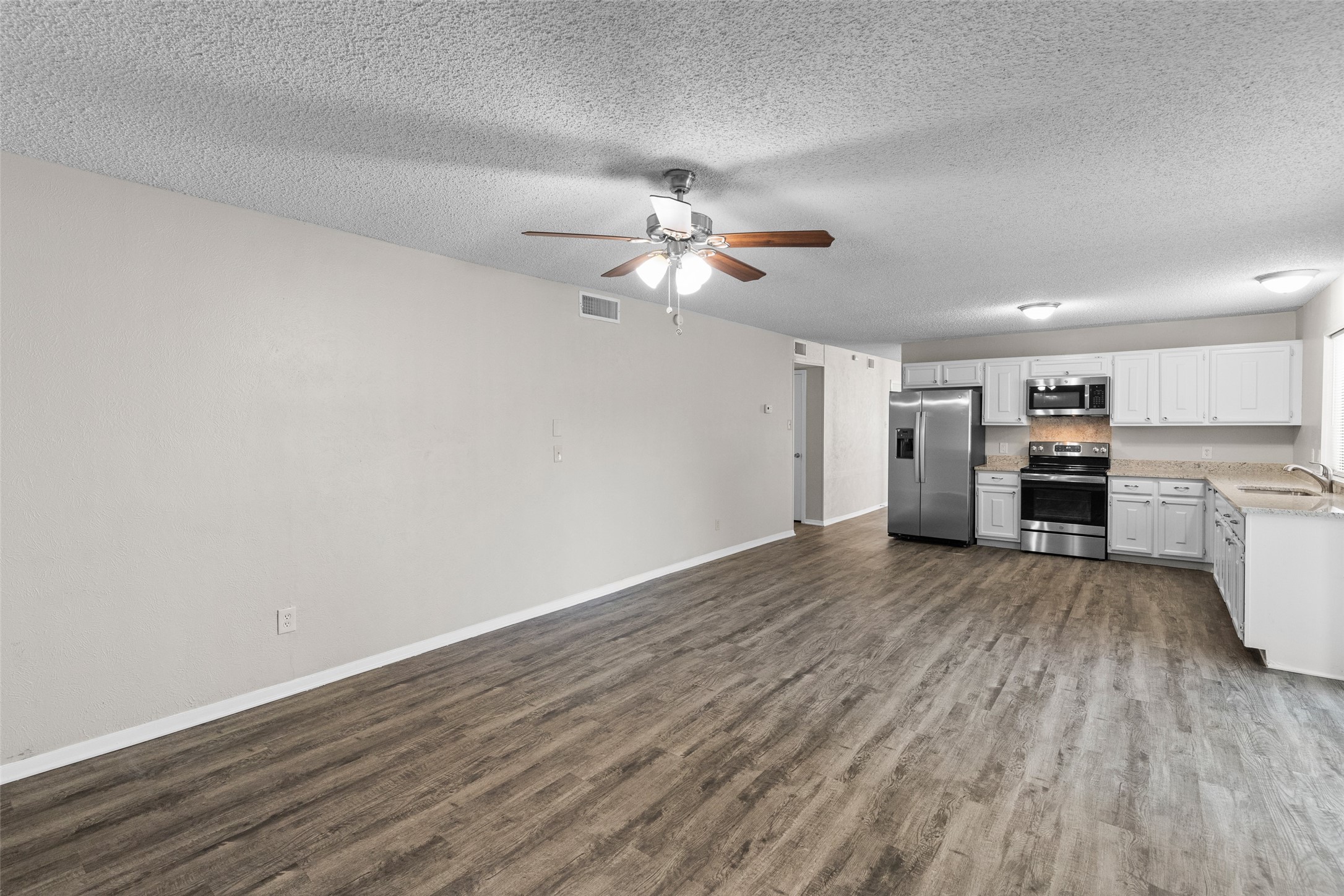 2011 Lavon Creek Lane Arlington TX 76006