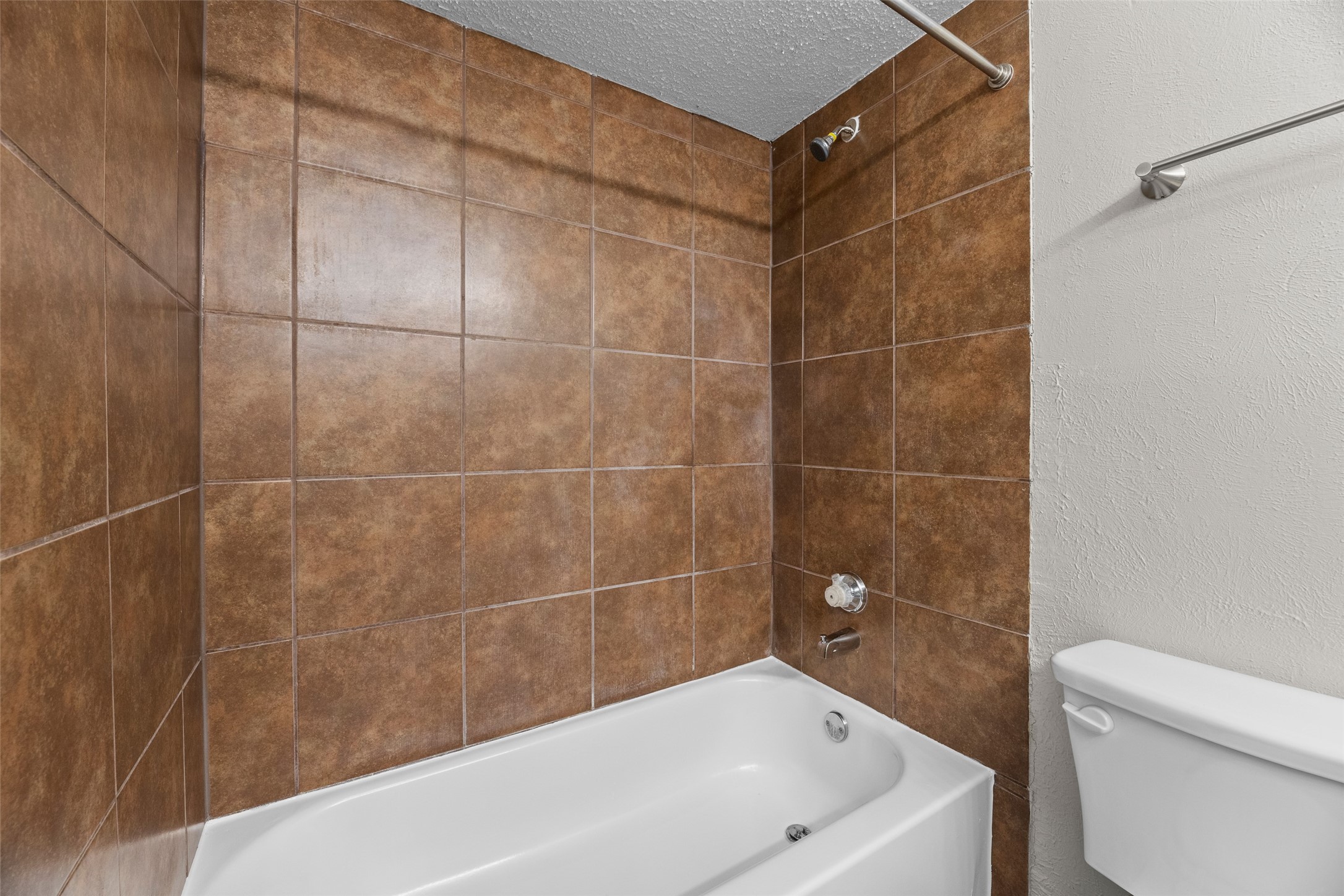 2011 Lavon Creek Lane Arlington TX 76006