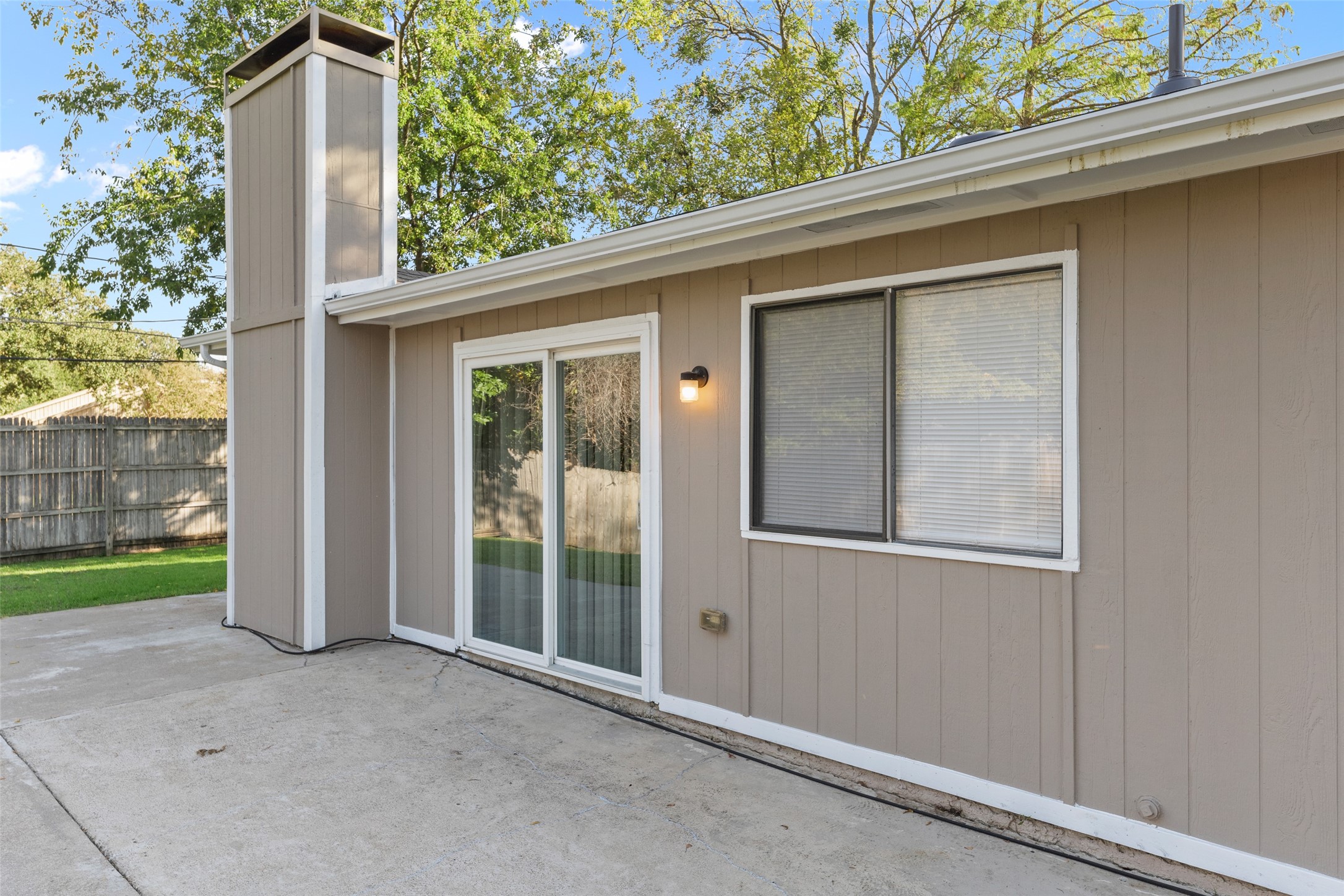 2011 Lavon Creek Lane Arlington TX 76006