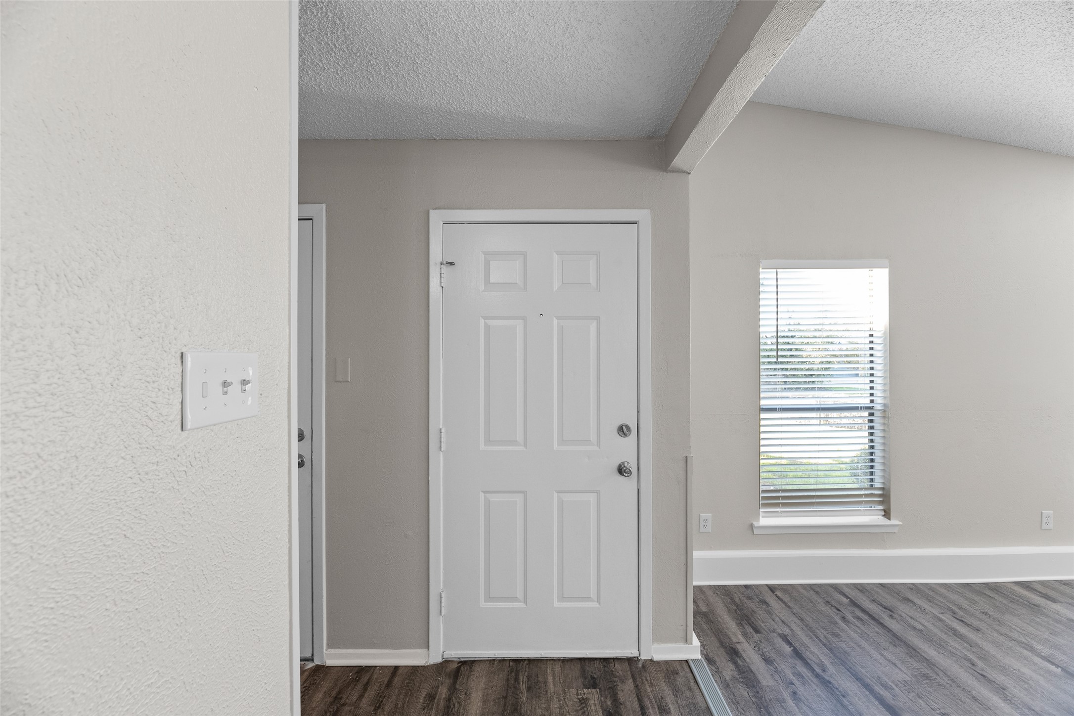 2011 Lavon Creek Lane Arlington TX 76006