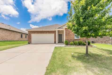 532 S Heights Drive Crowley TX 76036
