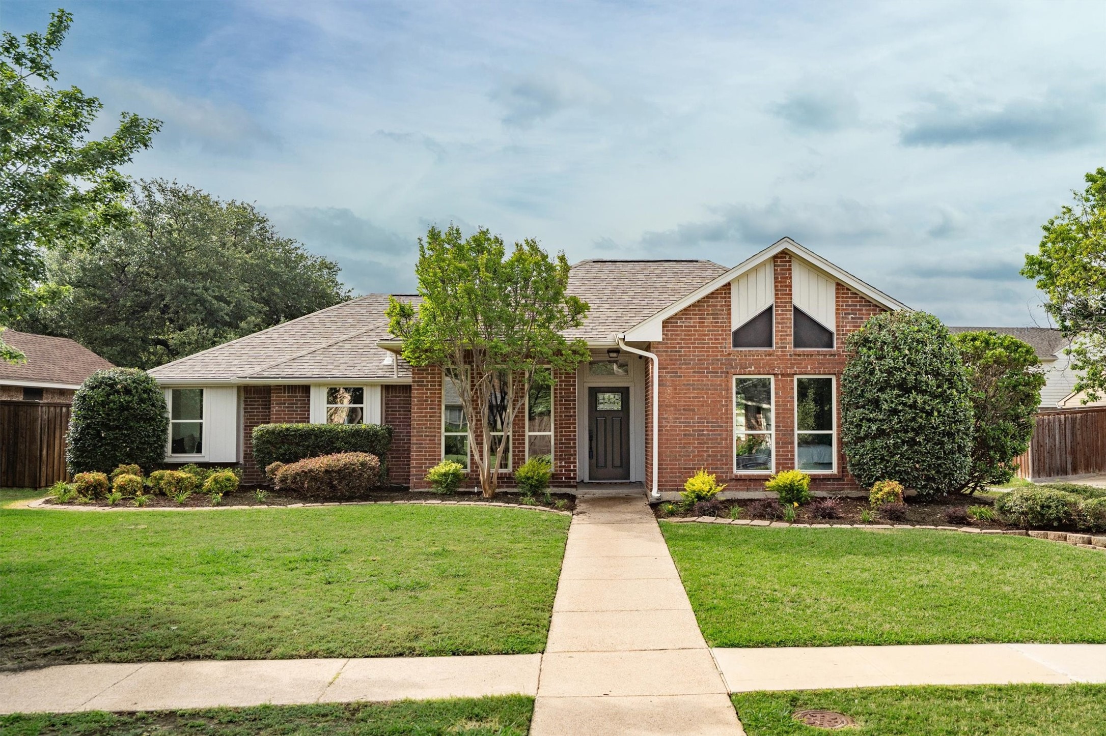 1902 Lansdown Drive Carrollton TX 75010