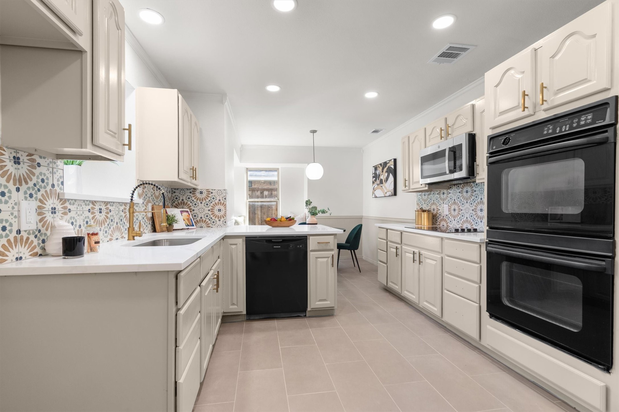 1902 Lansdown Drive Carrollton TX 75010