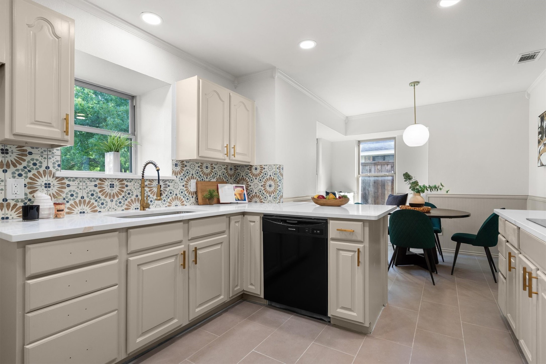 1902 Lansdown Drive Carrollton TX 75010