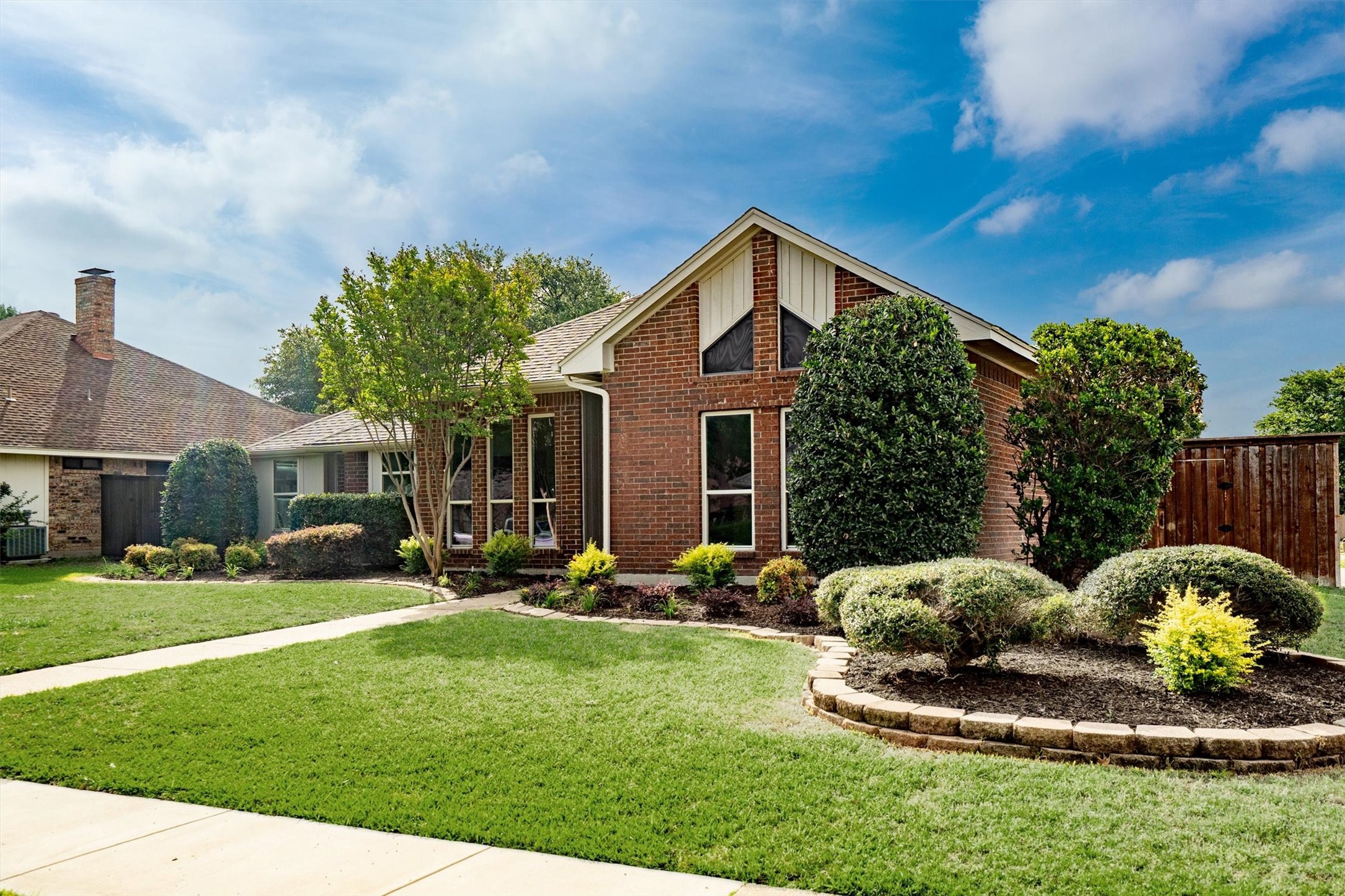 1902 Lansdown Drive Carrollton TX 75010