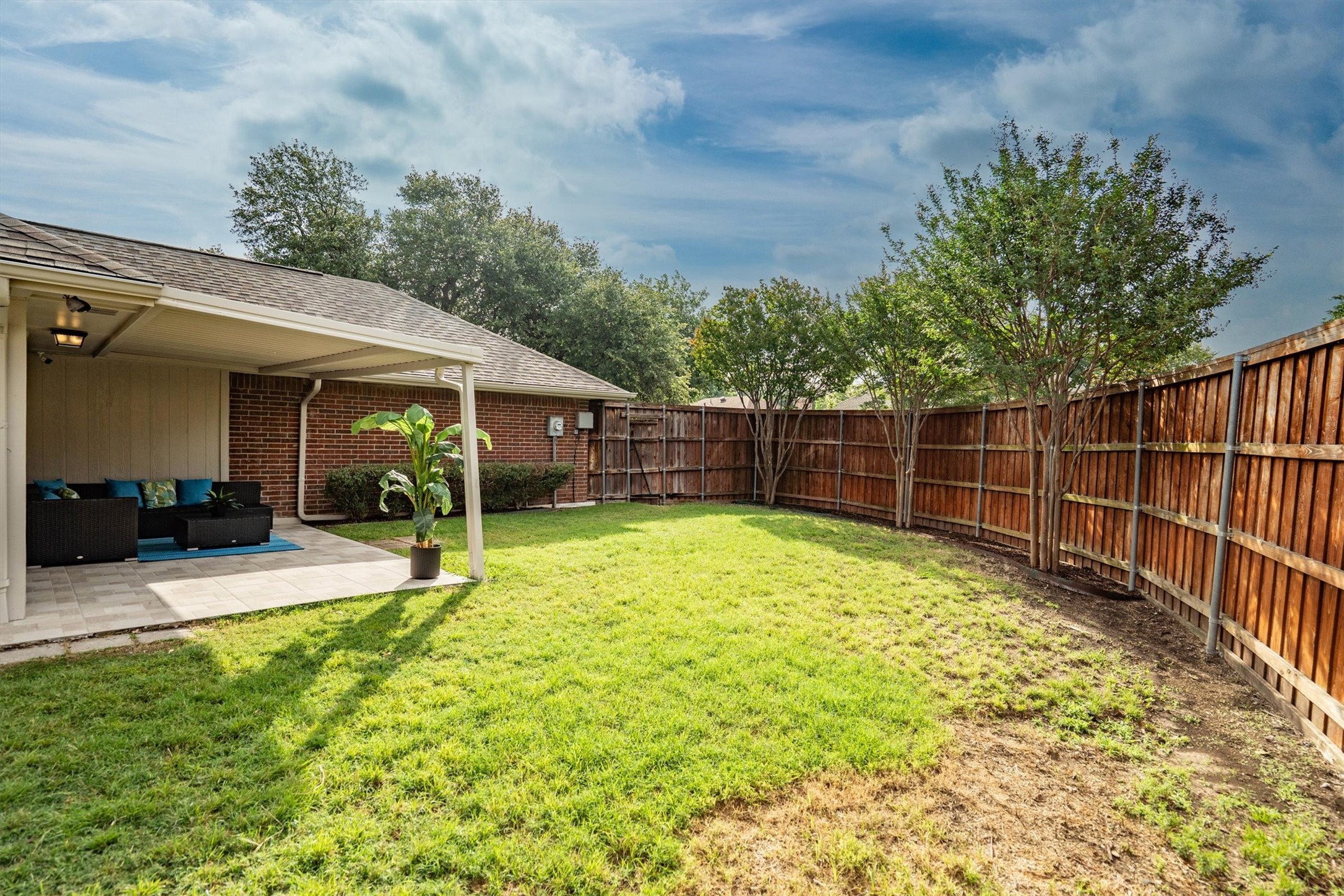 1902 Lansdown Drive Carrollton TX 75010