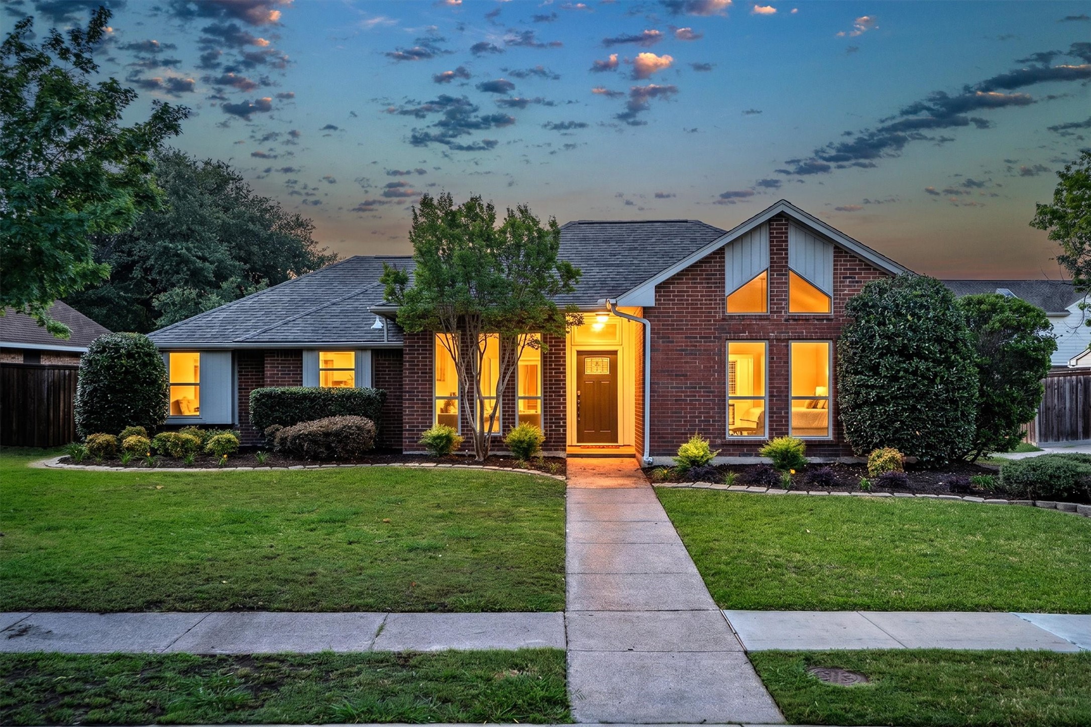 1902 Lansdown Drive Carrollton TX 75010