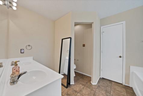 1631 Mt Zion Drive Arlington TX 76018