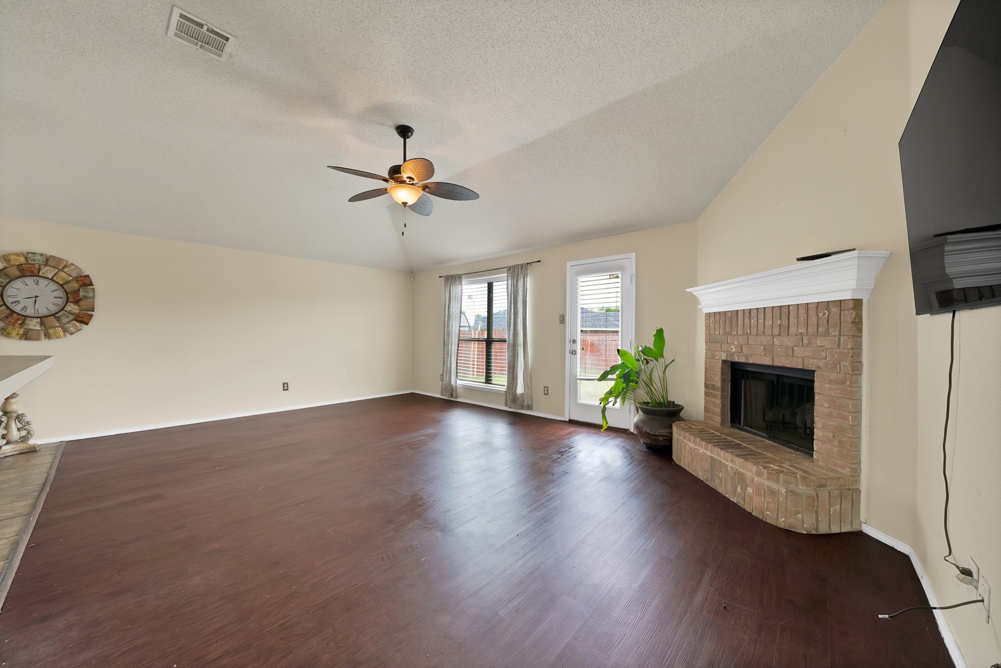 1631 Mt Zion Drive Arlington TX 76018