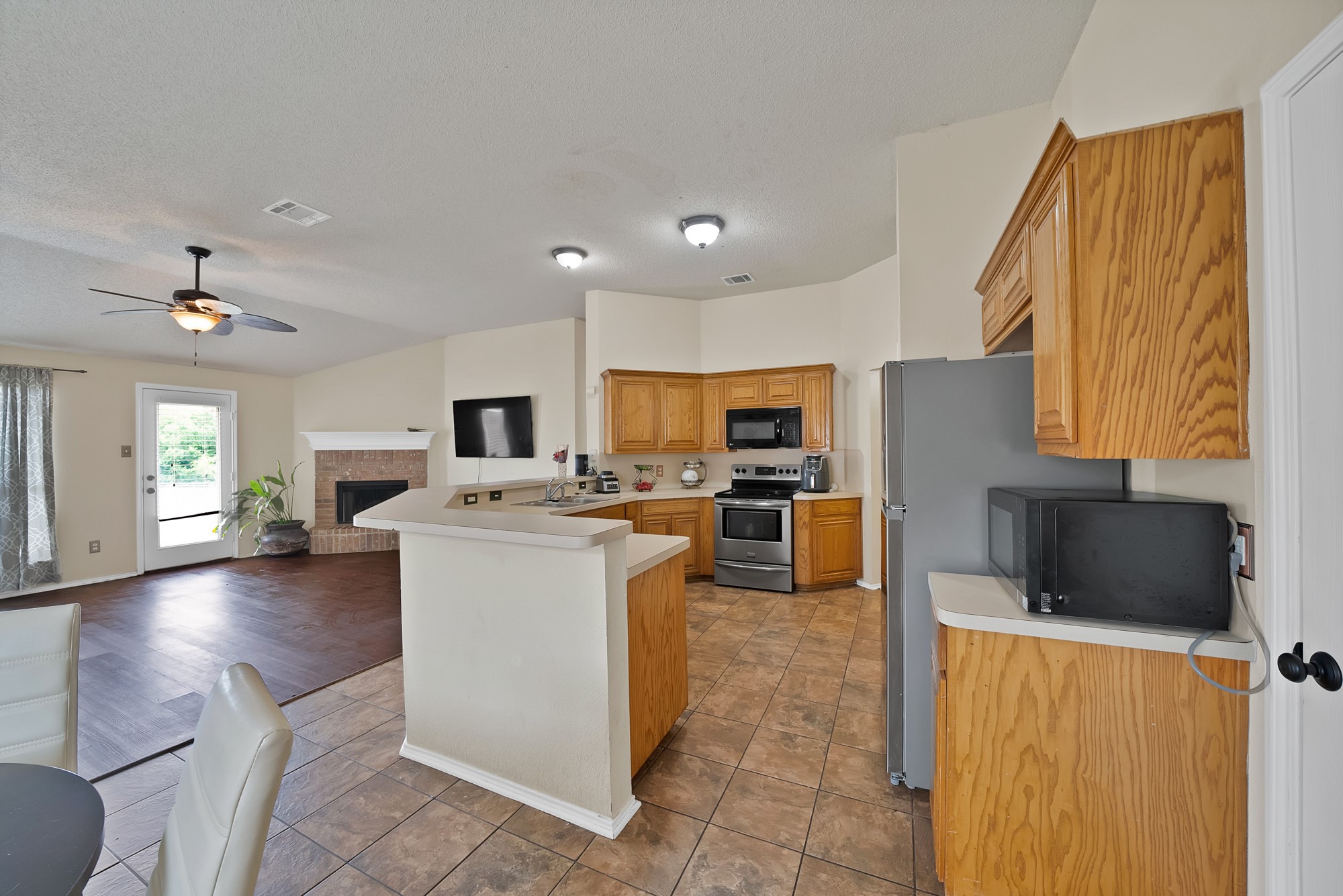 1631 Mt Zion Drive Arlington TX 76018