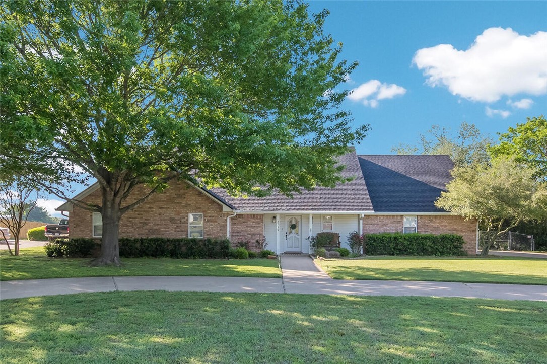 2715 Burl Lane Lorena TX 76655