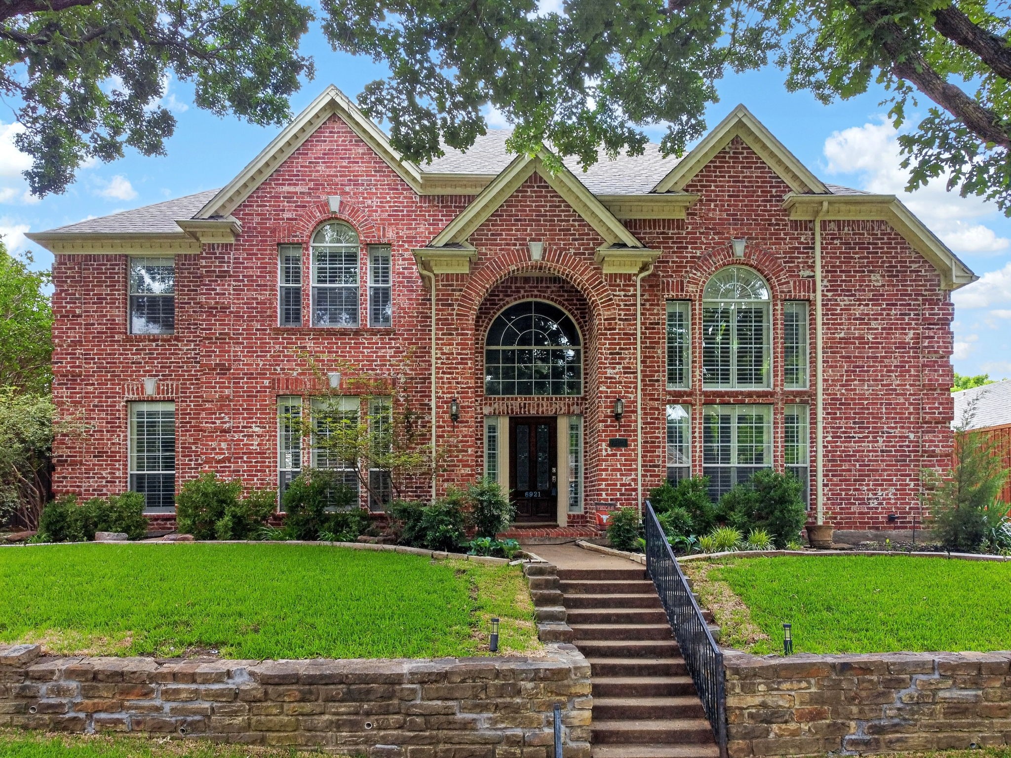 6921 Tartan Trail Garland TX 75044