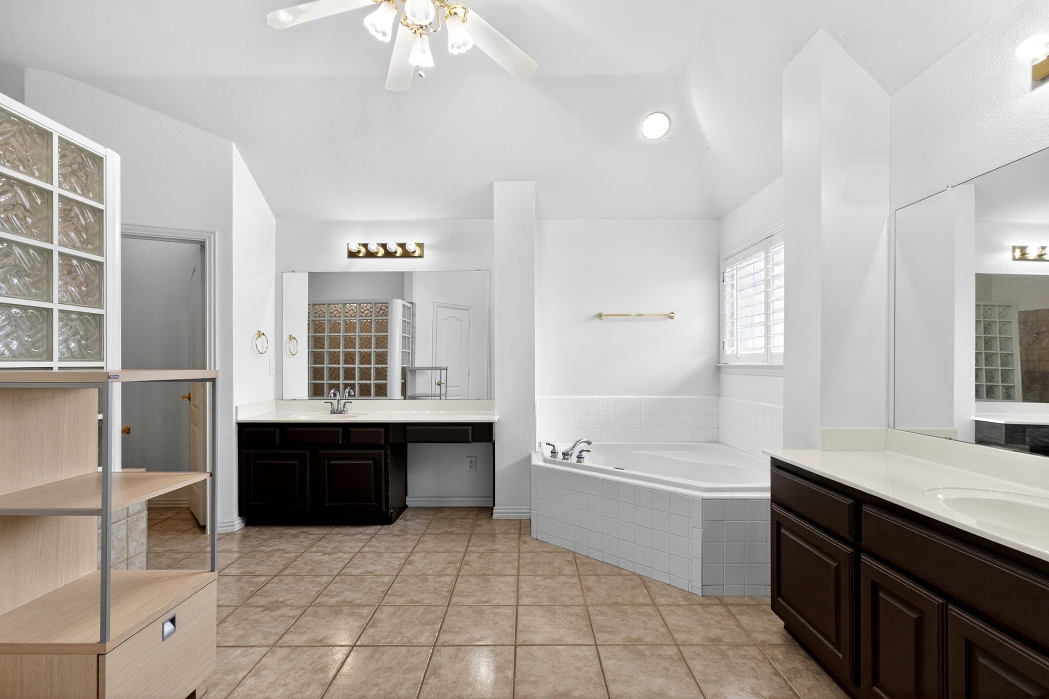 6921 Tartan Trail Garland TX 75044