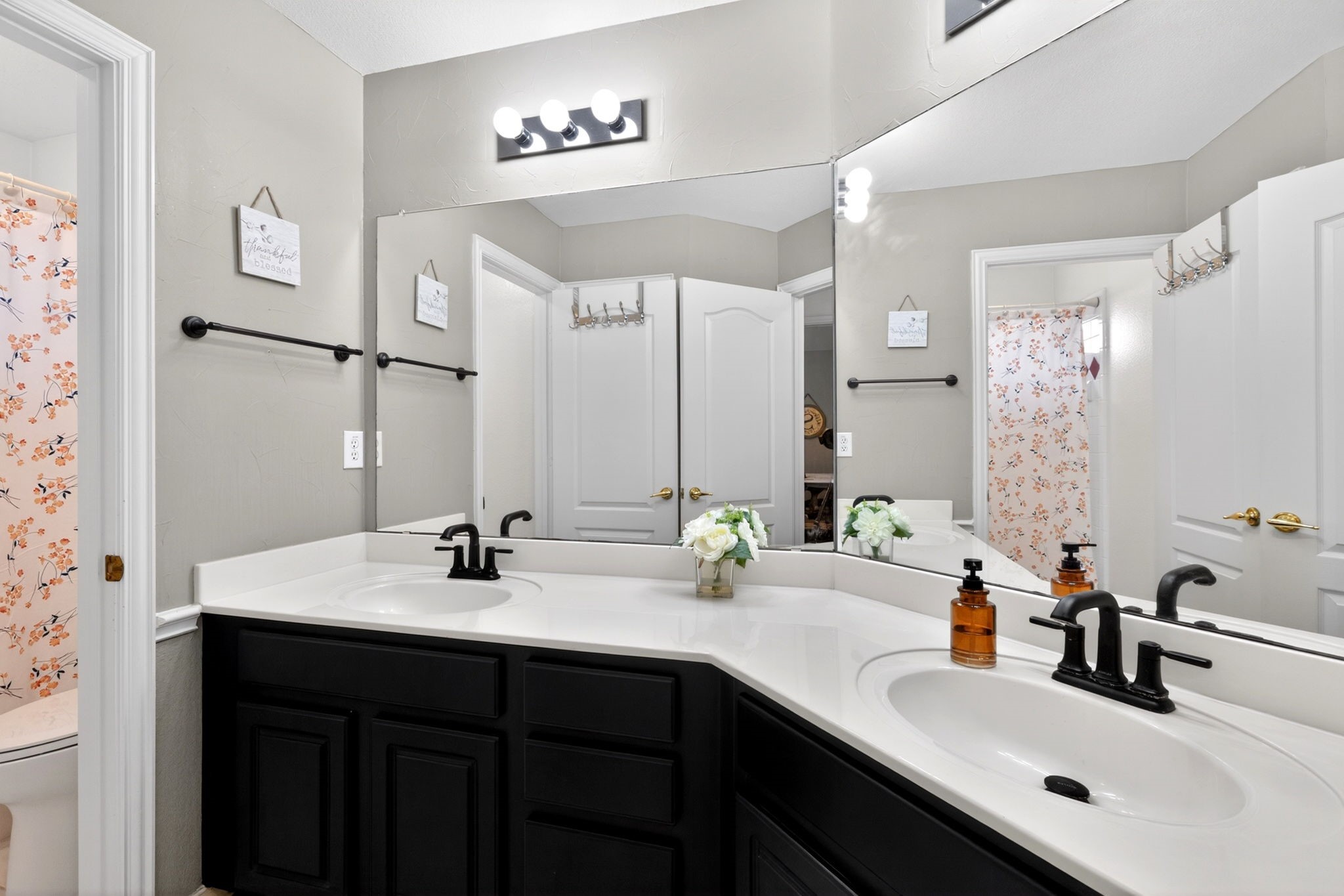 6921 Tartan Trail Garland TX 75044