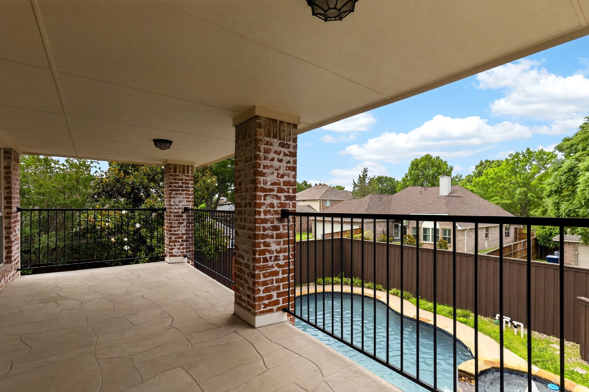 6921 Tartan Trail Garland TX 75044