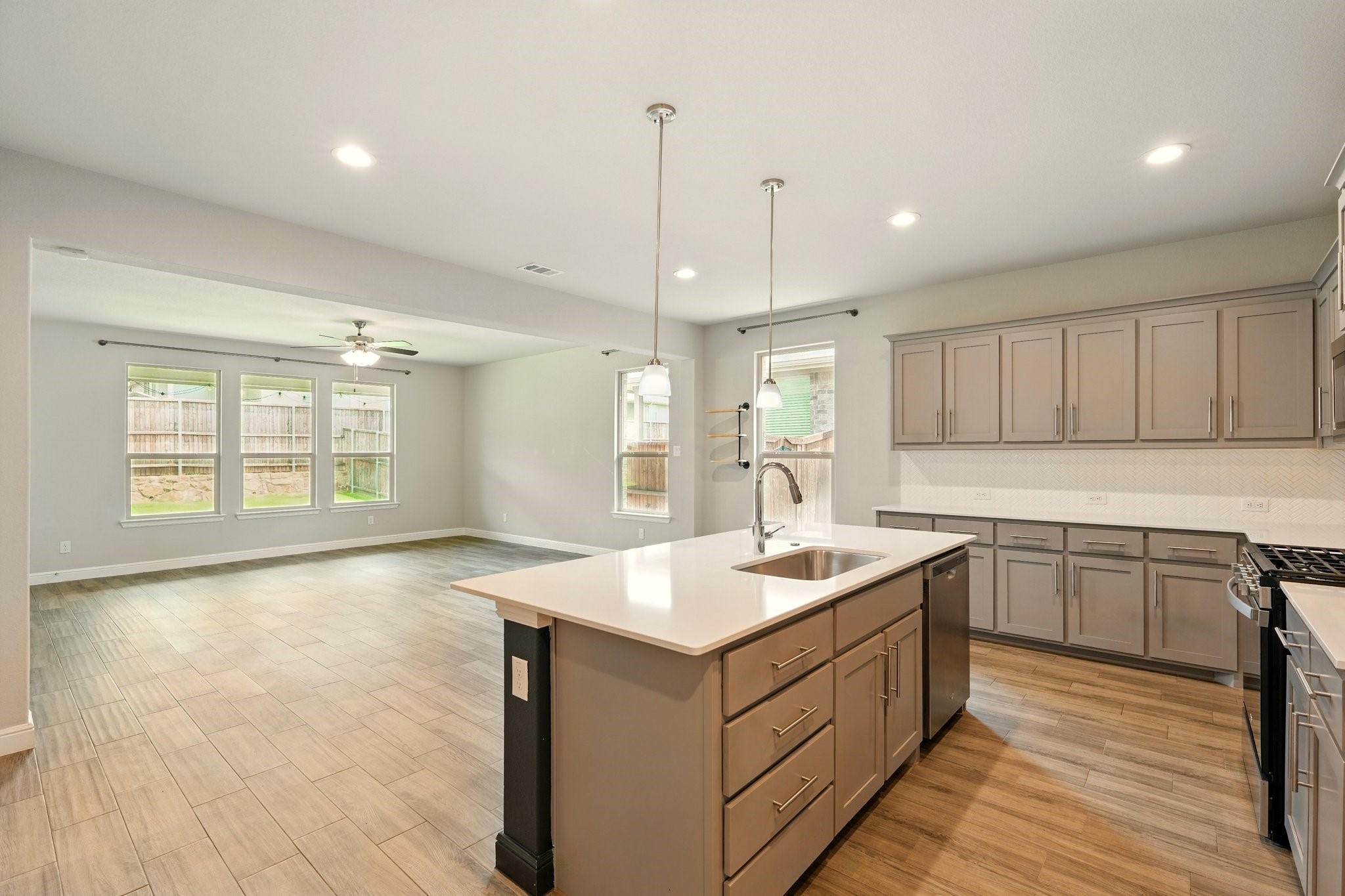 524 Big Horn Pass Denton TX 76210